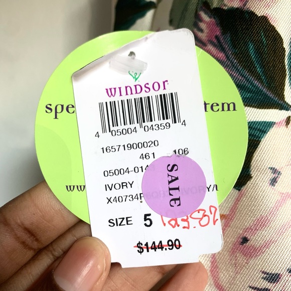 ❌SOLD❌Windsor Holland Strapless Floral Ball Gown Size 5 - Picture 16 of 16